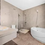 Nica Villa