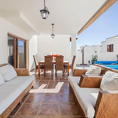 Villa Nica