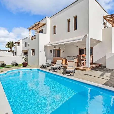 Nica Villa *
